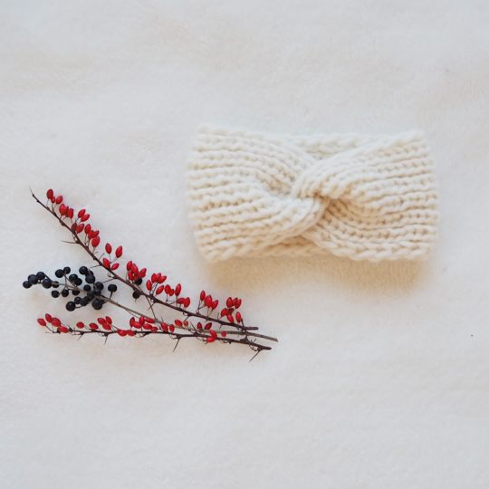 Čelenka Ščipalka s alpakou - smetanová