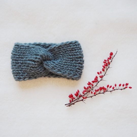 Čelenka Ščipalka s alpakou - modrá